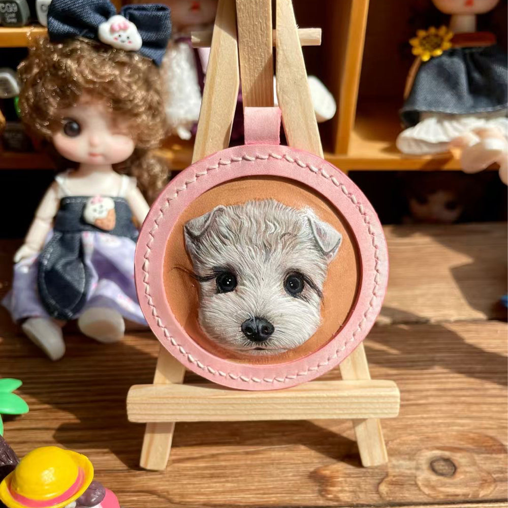 Handmade Leather Pet Portrait Keychain β Custom Dog or Cat Face Charm β A Meaningful Memorial Gift for Pet Lovers